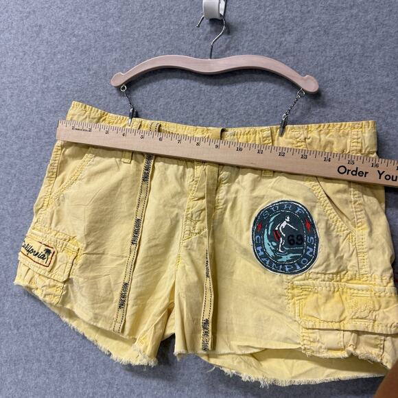 True Religion Leslie Cargo Surf Shorts Surf Champions 69 Patch Yellow Sz 27 NWT - Picture 9 of 14